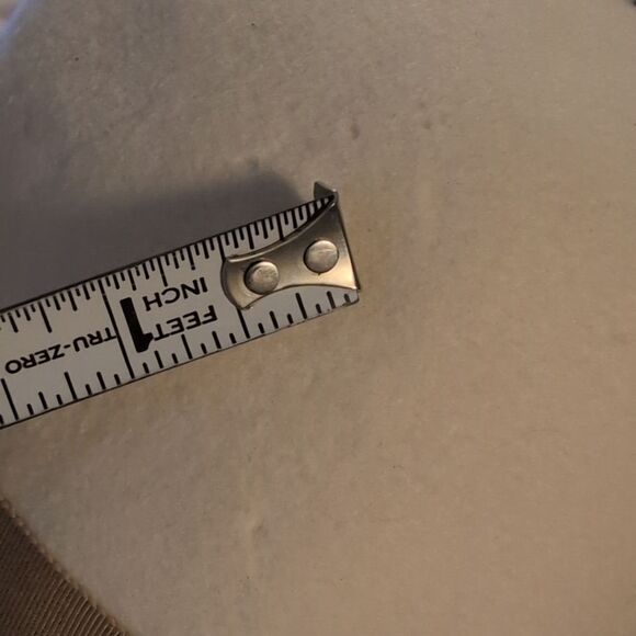 Beltmar women's vintage cream hat with ribbon feather details flawed - Picture 8 of 10